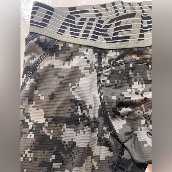 Nike Pro Compression 3/4 Tights Digital Camo Athletic Pants‎ Hypercool M - Picture 2 of 6